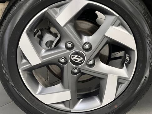 Used 2025 Hyundai Venue SEL FWD image 65