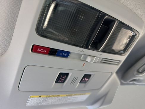 Used 2017 Subaru Forester 2.5i Touring image 30