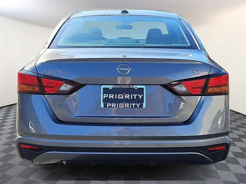 Used 2024 Nissan Altima 2.5 SV image 5