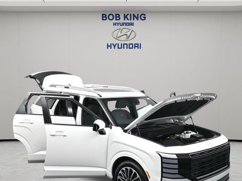 New 2026 Hyundai Palisade Calligraphy FWD image 17