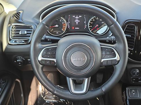 Used 2019 Jeep Compass Altitude image 19