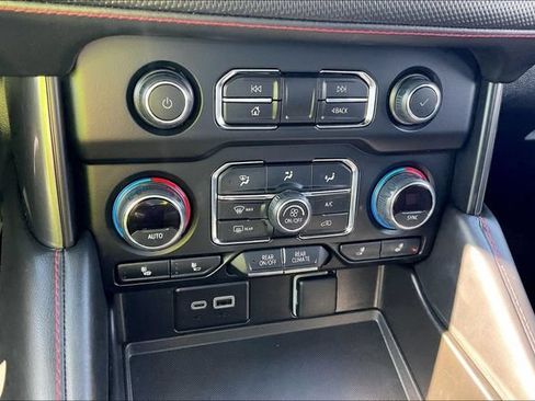 Certified 2024 Chevrolet Suburban RST AWD/4WD image 33