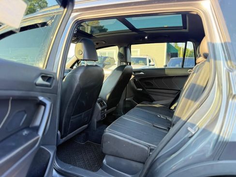 Used 2022 Volkswagen Tiguan SE R-Line AWD/4WD image 30