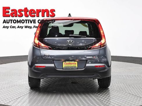 Used 2021 Kia Soul S FWD image 6
