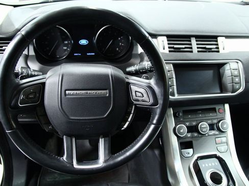 Used 2016 Land Rover Range Rover Evoque SE image 6