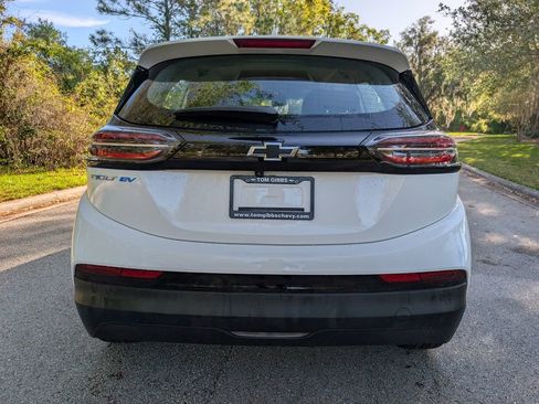 Used 2023 Chevrolet Bolt LT image 6