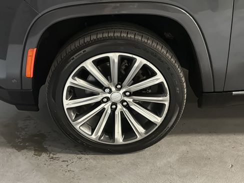 Used 2022 Jeep Grand Wagoneer Series II AWD/4WD image 8