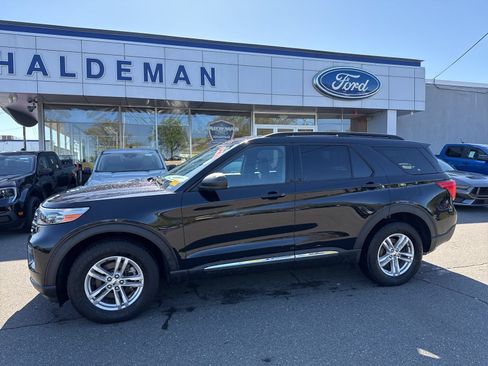 Used 2020 Ford Explorer XLT w/ Comfort Package AWD/4WD image 1