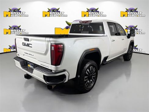 Used 2024 GMC Sierra 2500 Denali Ultimate image 5