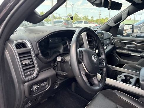 Used 2023 RAM 1500 Laramie AWD/4WD image 7