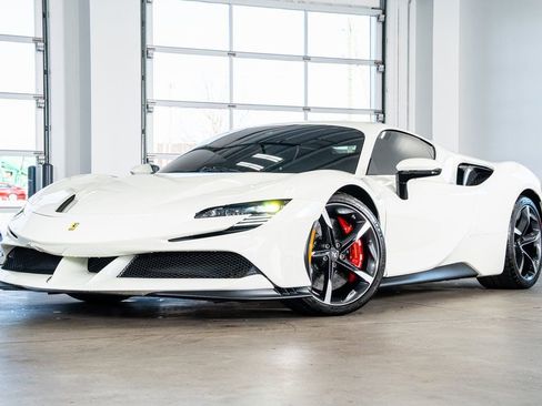 Used 2021 Ferrari SF90 Stradale image 2