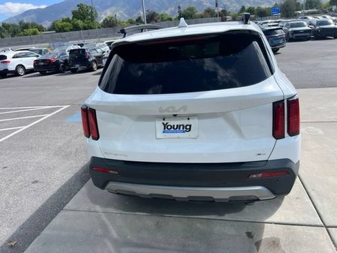 Used 2023 Kia Sorento SX Prestige AWD/4WD image 5