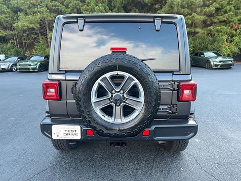 Used 2021 Jeep Wrangler Unlimited Sahara image 6