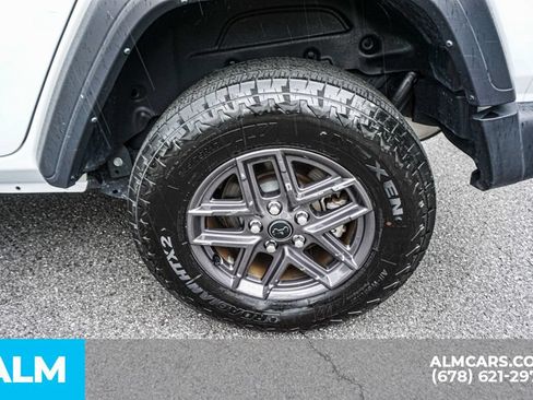 Used 2025 Jeep Wrangler Unlimited Sport AWD/4WD image 17