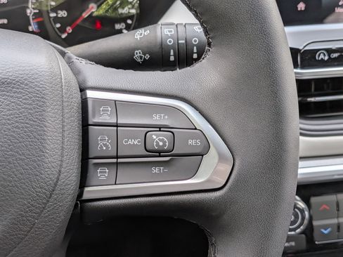 Used 2026 Jeep Compass Limited AWD/4WD image 23