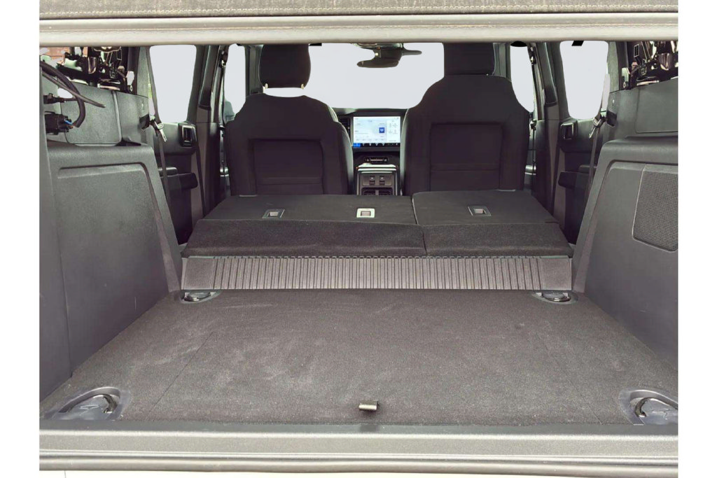 Used 2025 Ford Bronco 4-Door AWD/4WD image 18