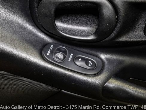 Used 2003 Chevrolet Corvette Z06 w/ Memory Package, 3 Drivers RWD image 40