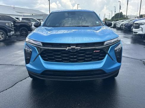Certified 2025 Chevrolet Trax RS FWD image 3