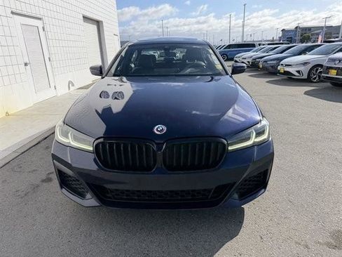 Used 2022 BMW M550i xDrive w/ Premium Package image 8