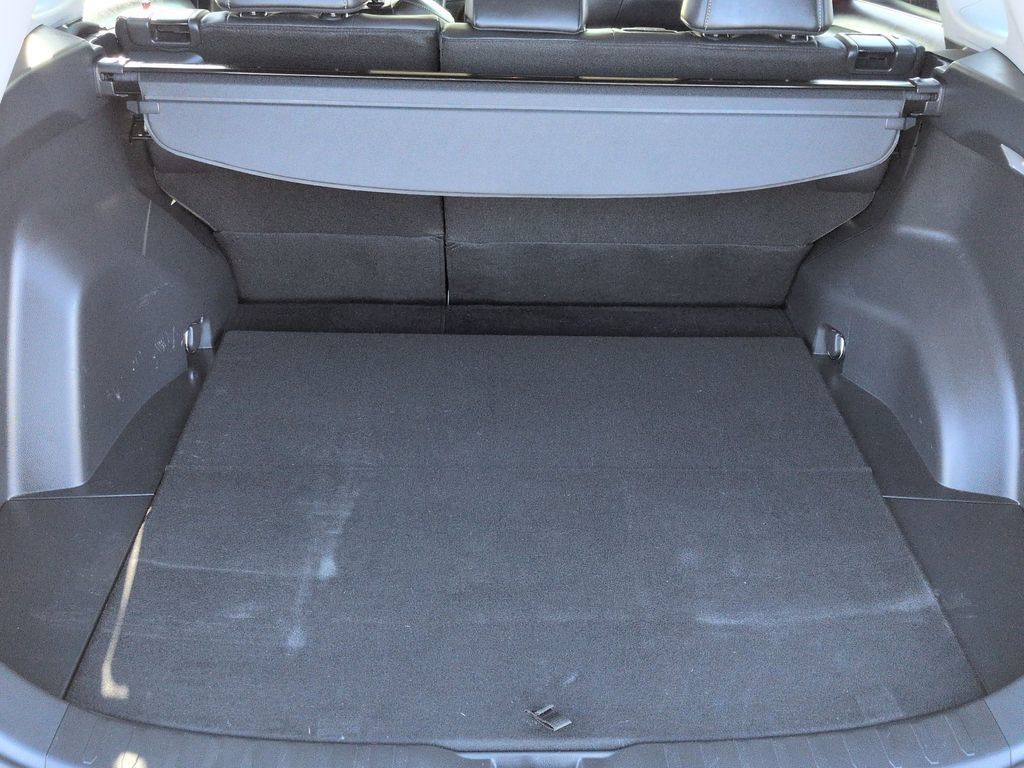 Used 2021 Toyota RAV4 XLE Premium AWD/4WD image 29