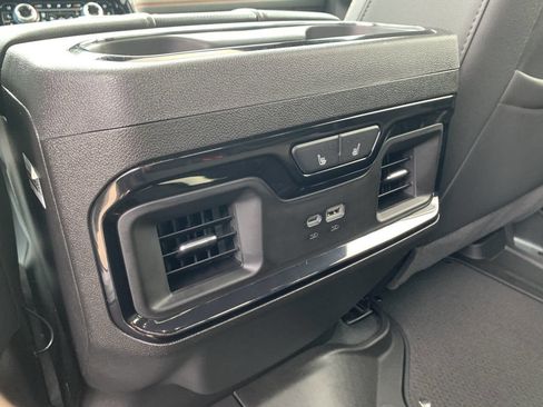 Used 2025 GMC Sierra 2500 AT4 image 22