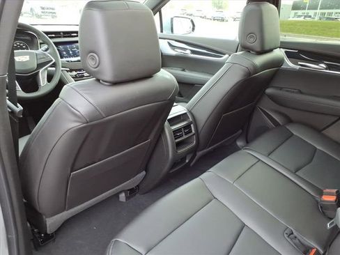 New 2025 Cadillac XT5 Premium Luxury image 15