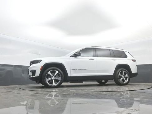 Used 2023 Jeep Grand Cherokee L Limited w/ Luxury Tech Group II AWD/4WD image 35