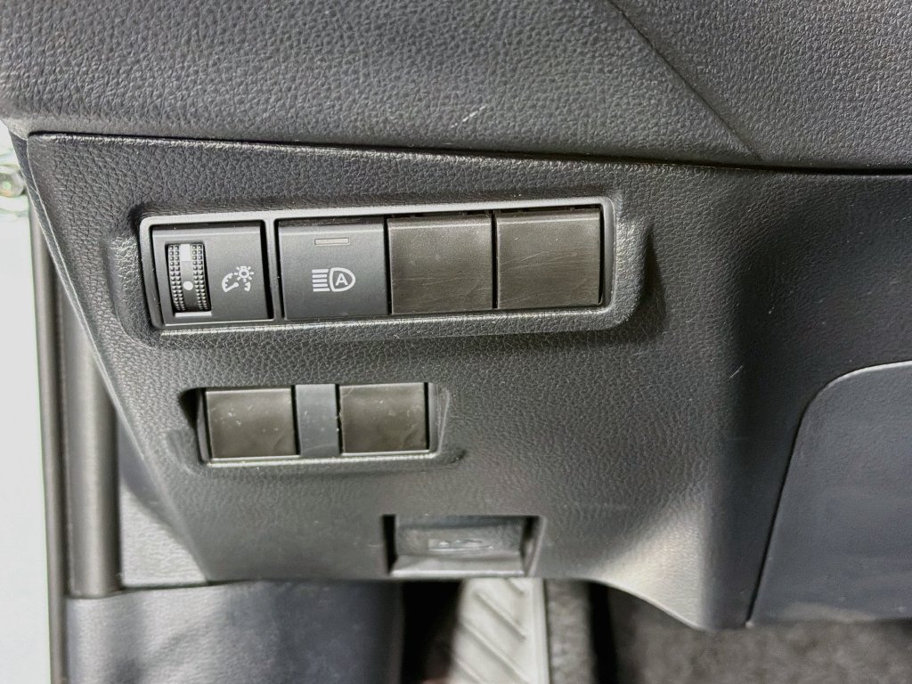Used 2023 Toyota Corolla Cross LE w/ Moonroof Package AWD/4WD image 20