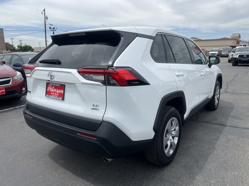 Used 2023 Toyota RAV4 LE AWD/4WD image 7