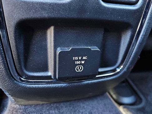 Used 2019 Jeep Grand Cherokee Altitude AWD/4WD image 11