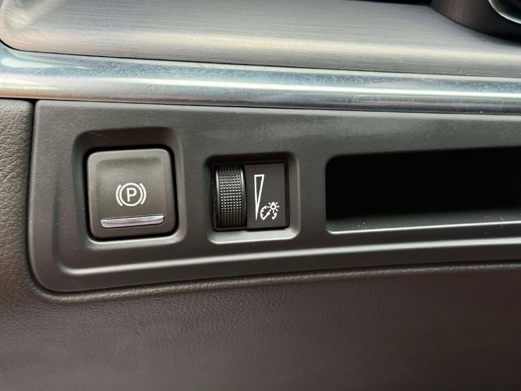 Used 2024 Cadillac XT5 Luxury w/ LPO, Floor Liner Package AWD/4WD image 28
