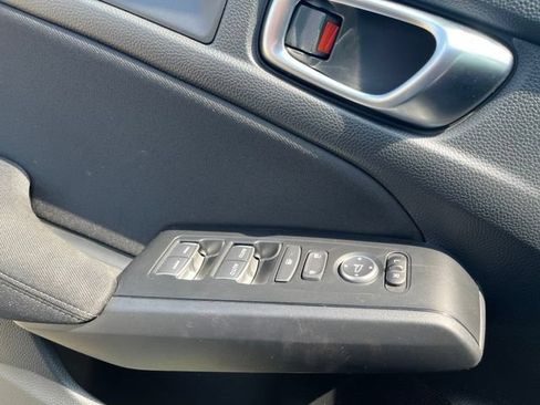 Used 2025 Honda Civic Sport image 17