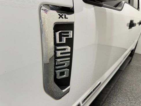 Used 2022 Ford F250 XL w/ Power Equipment Group image 22