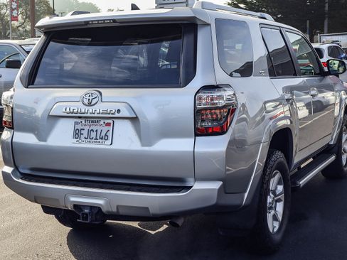 Used 2018 Toyota 4Runner SR5 image 20