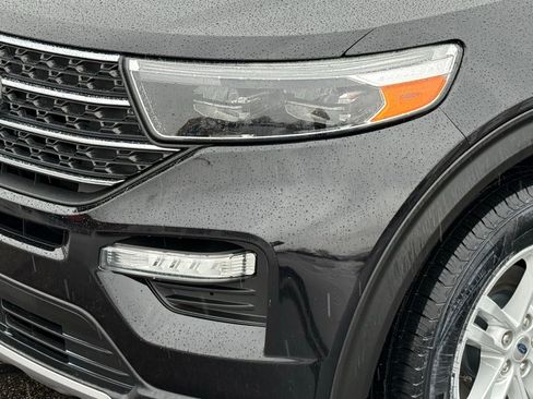 Used 2022 Ford Explorer XLT w/ Equipment Group 202A image 9