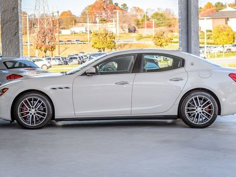 Used 2019 Maserati Ghibli S image 56