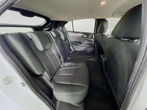 Used 2020 Mitsubishi Eclipse Cross LE image 28