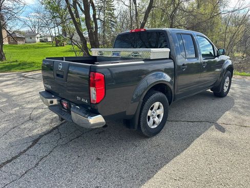 Used 2011 Nissan Frontier SV AWD/4WD image 6