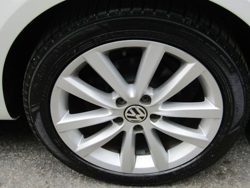 Used 2013 Volkswagen Eos Komfort FWD image 31