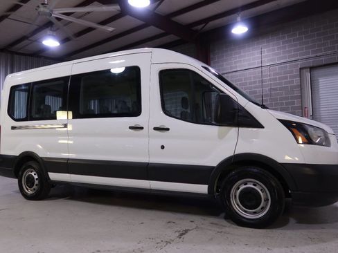Used 2016 Ford Transit 350 XL image 7