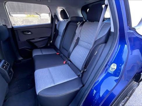 Certified 2021 Nissan Rogue SV FWD image 19
