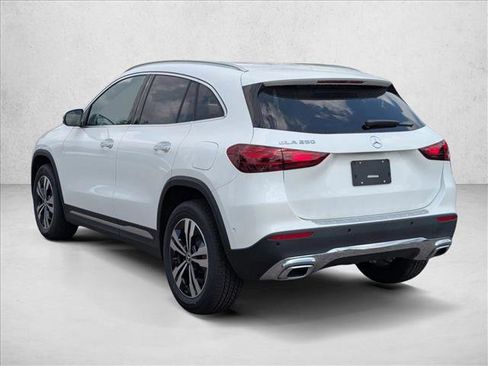 Used 2025 Mercedes-Benz GLA 250 image 8