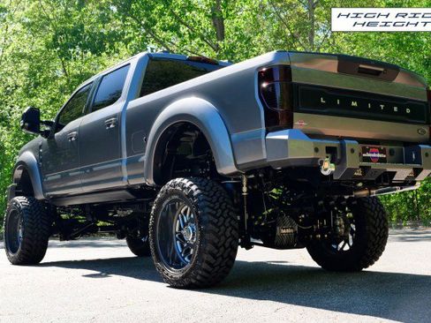 Used 2022 Ford F250 Limited image 7