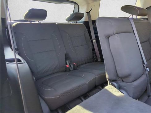 Used 2018 GMC Acadia SLE image 24