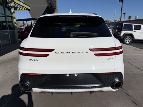 Used 2025 Genesis GV70 2.5T w/ Sport Prestige Package image 13