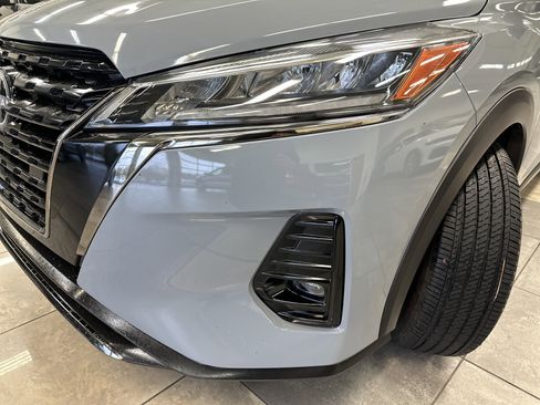 Used 2024 Nissan Kicks SR w/ SR Premium Package image 17