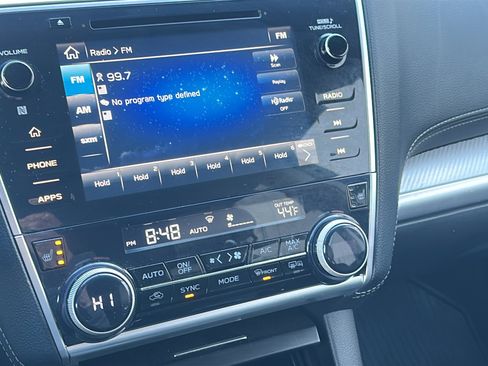 Used 2018 Subaru Outback 2.5i Premium image 16