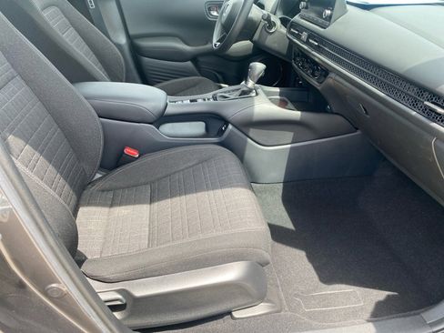 Used 2023 Honda HR-V LX image 32