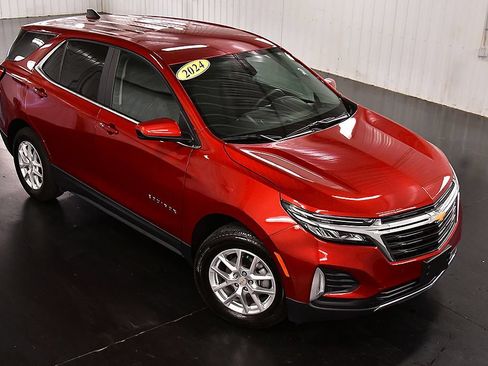 Used 2024 Chevrolet Equinox LT AWD/4WD image 12