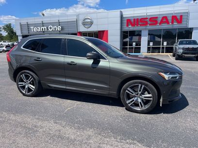 Used 2018 Volvo XC60 T6 Momentum w/ Vision Package